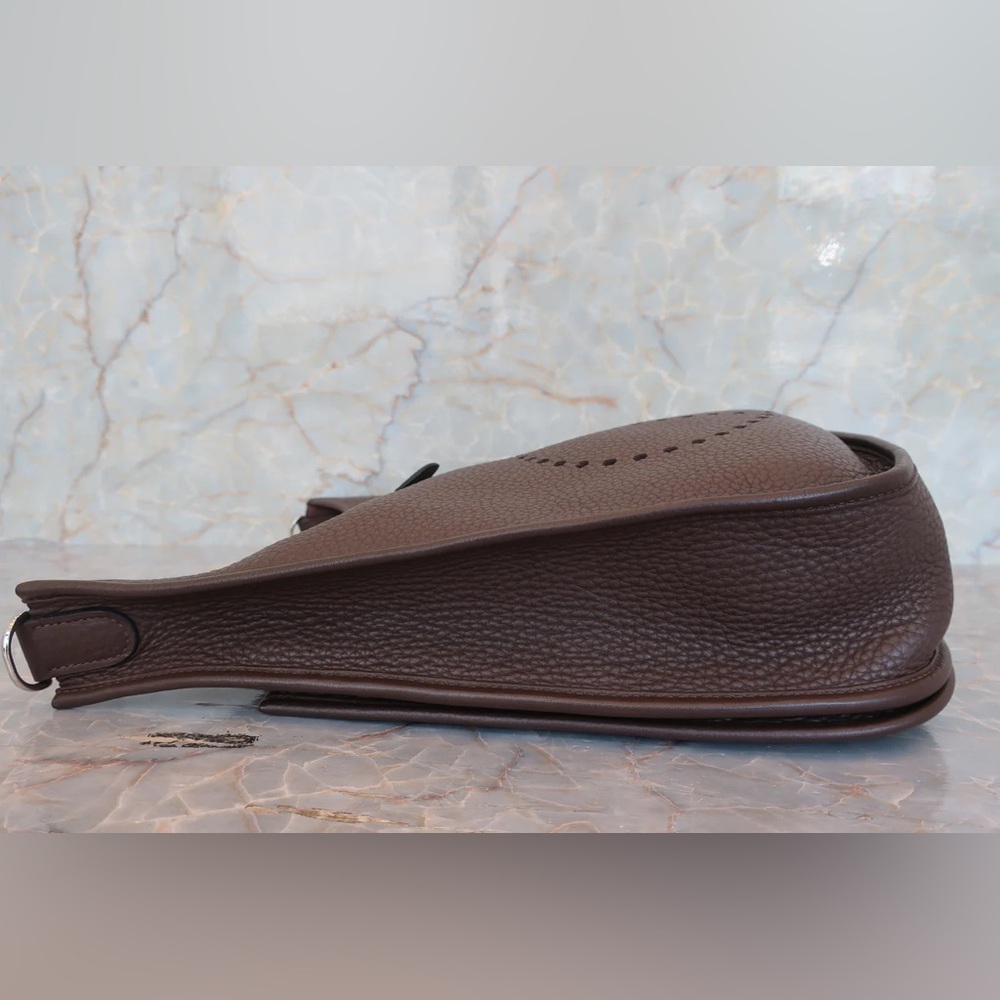 AUTHENTIC HERMES EVELYNE GM Chocolate brown clemence leather crossbody - Picture 9 of 15